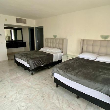 Condo In Ocean Front Resort Κανκούν Δωμάτιο φωτογραφία
