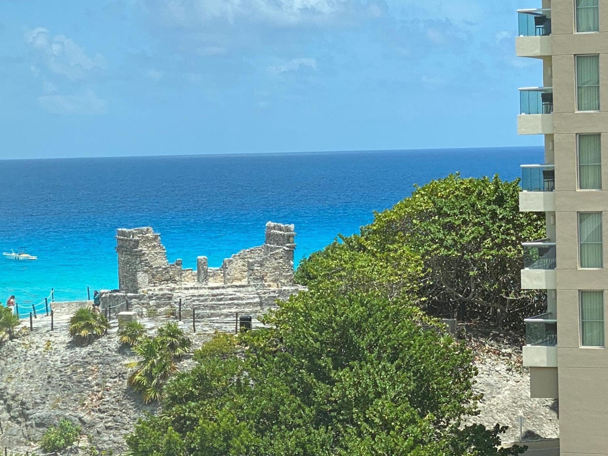 Condo In Ocean Front Resort Κανκούν Δωμάτιο φωτογραφία