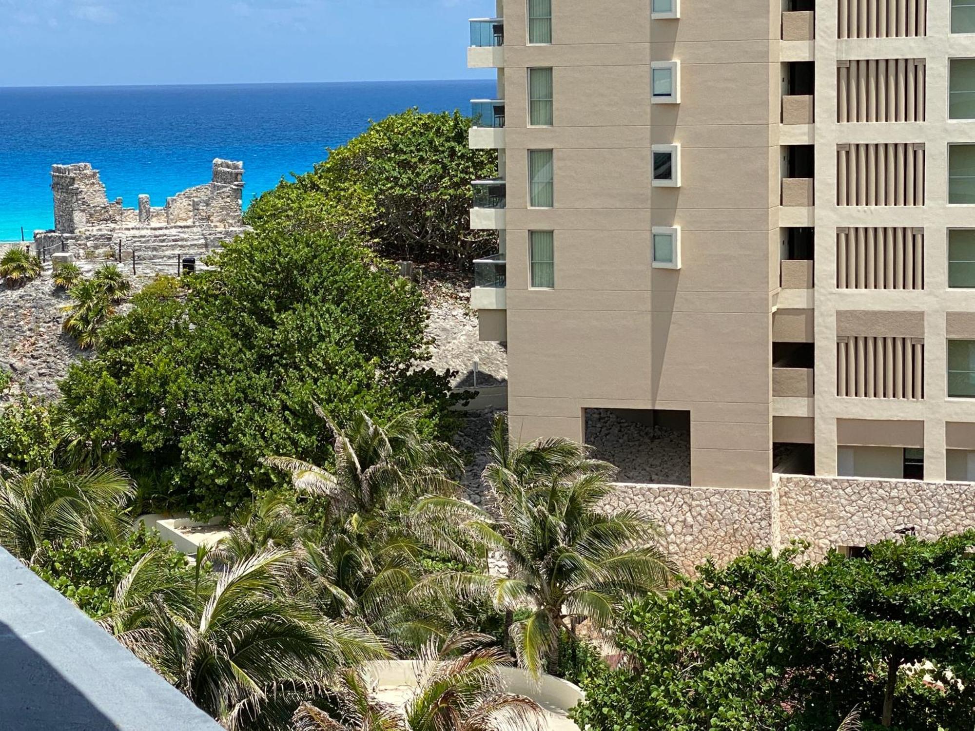 Condo In Ocean Front Resort Κανκούν Δωμάτιο φωτογραφία