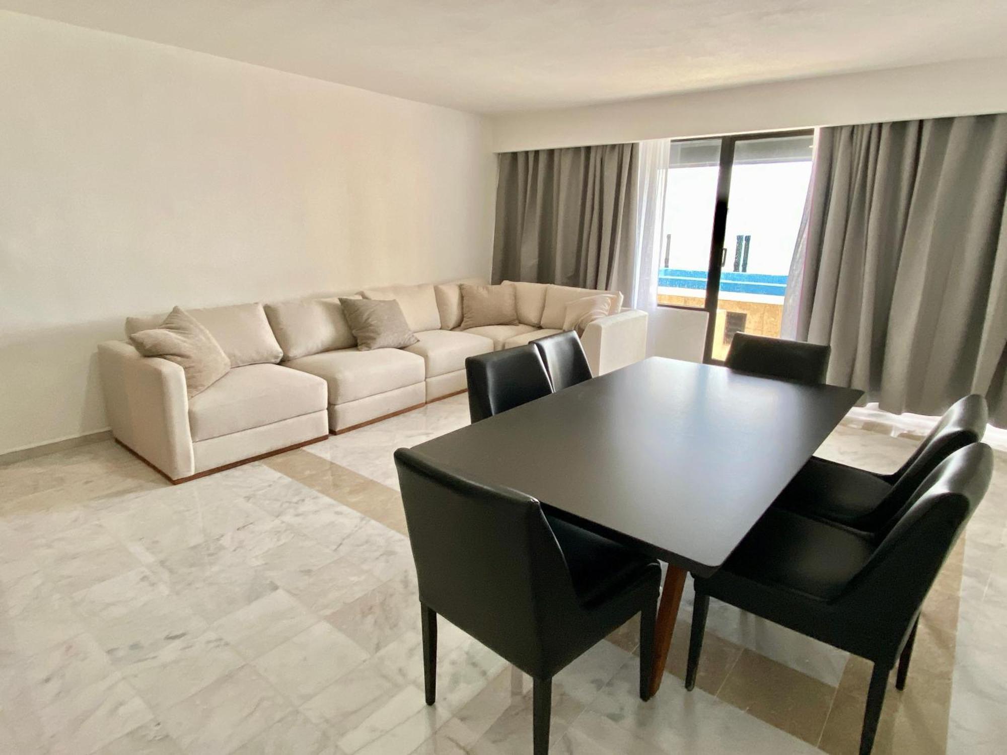 Condo In Ocean Front Resort Κανκούν Δωμάτιο φωτογραφία