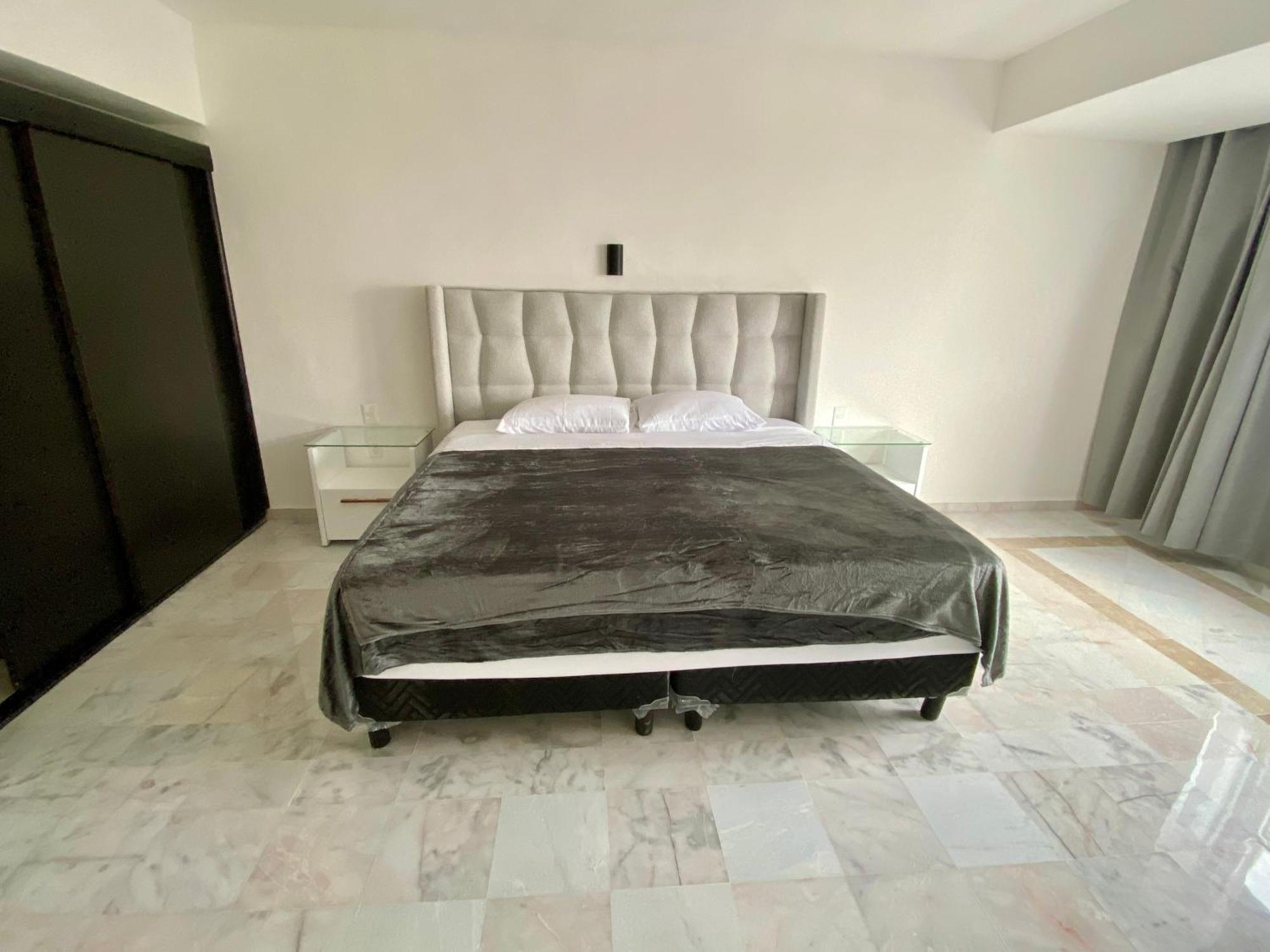 Condo In Ocean Front Resort Κανκούν Δωμάτιο φωτογραφία
