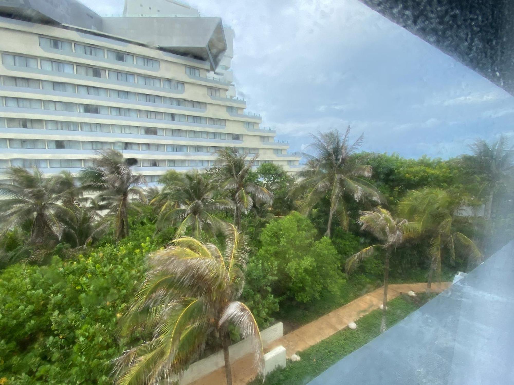 Condo In Ocean Front Resort Κανκούν Δωμάτιο φωτογραφία